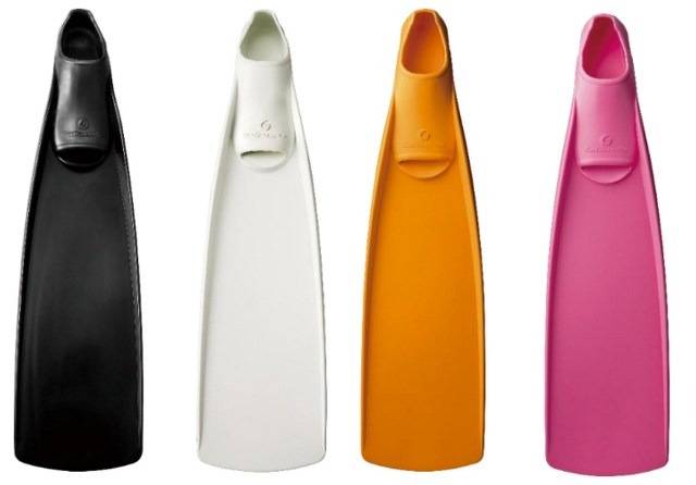 毎年完売。だからこそ「今」紹介したいフィン | 伊豆でダイビング