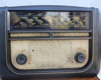 ヴィンテージ カテドラル チューブ ラジオ (FM 対応)、完全に機能