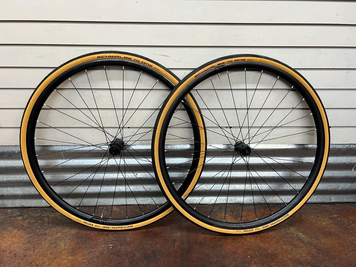 Syncros RP2.0 Wheels with Tan Wall Schwalbe ONE tires | eBay