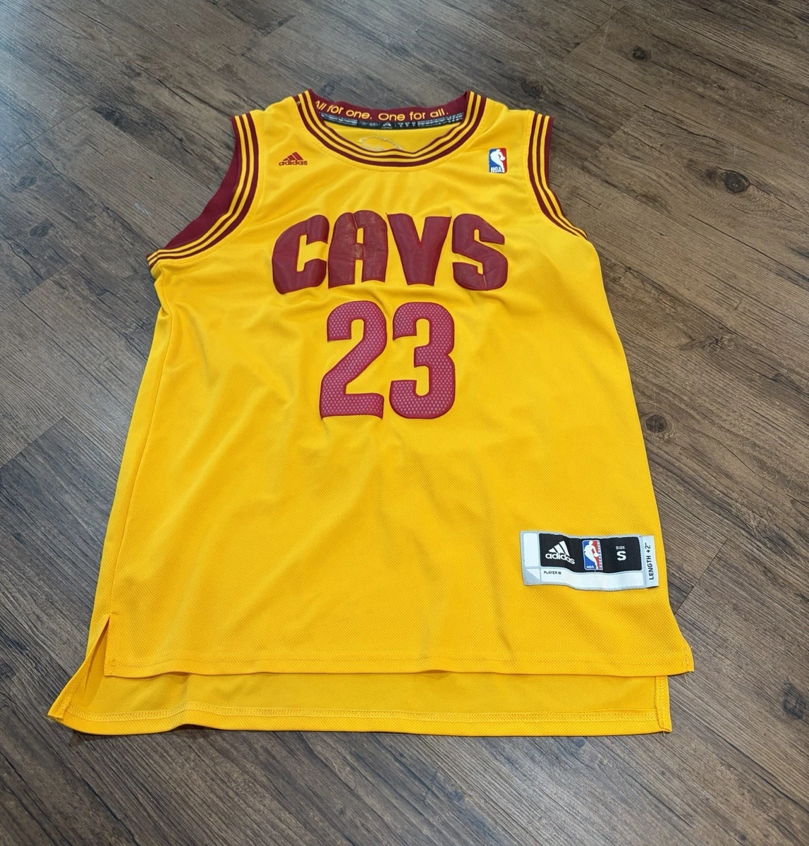 未使用美品】レブロン CAVS ユニフォーム 黄色 Cleveland Cavaliers