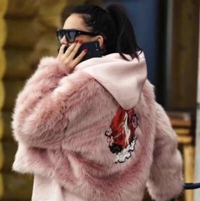 レオナール ピンクハート ゴルフウェア 毛皮襟レッキスマフラー