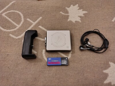 Sharp MD SS-322-N MiniDisk Headphone Player - Silver Fully Working