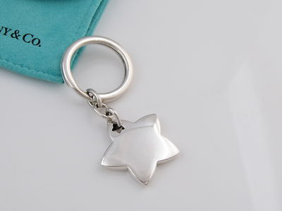 Authentic Tiffany & Co Silver Star Keychain Key Ring Chain Pouch