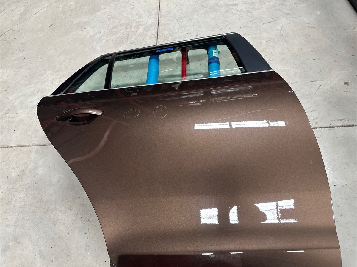 2010-2014 VW Jetta SPORTWAGON Right Passenger Rear Door Oem 099