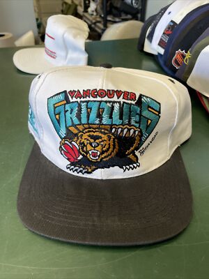 Vintage 90's 1994 Vancouver Grizzlies NBA Logo Athletic SnapBack
