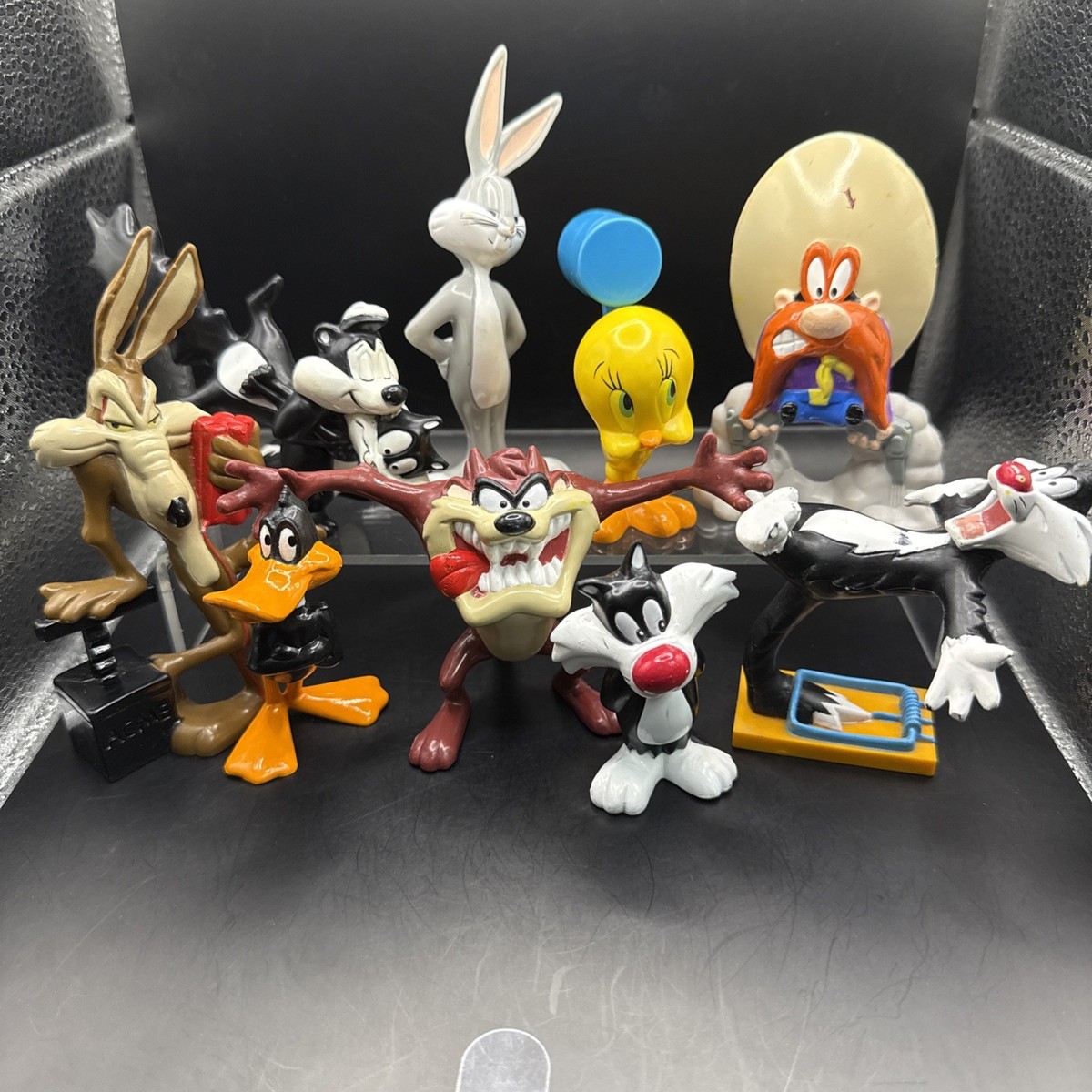 Lot Of 9 Vintage Looney Toon Figures Tyco Applause Bugs Bunny