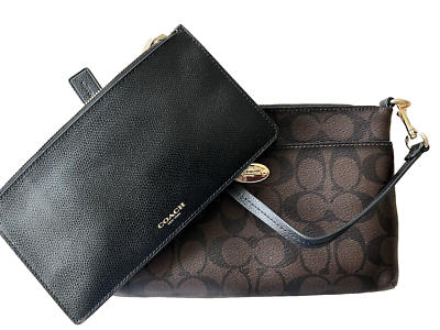 NWT Coach Signature Pop Pouch Wristlet Brown Black F52619