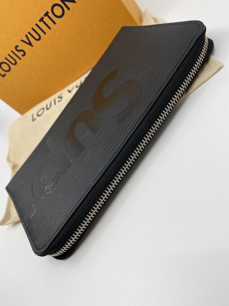 Louis Vuitton X Supreme Zippy Wallet. M67723. Black Epi Leather
