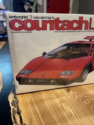 Lamborghini Countach LP500s 1/24 Sports Car Series Model Kit