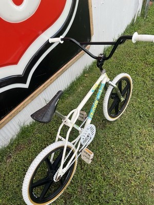 DYNO ウルトラライト BMX バイザー DYNO ウルトラライト BMX バイザー