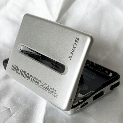 SONY WM-EX600 2000 w/Accessories Walkman Cassette Player From