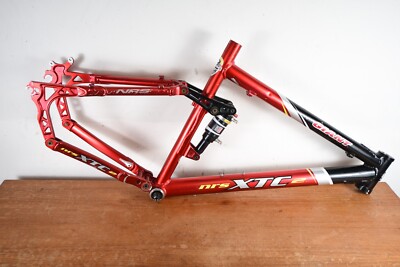 Giant NRS XTC 2 Mountain Bike 26er Full Suspension Frame 18.5