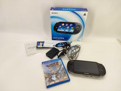 PS Vita PCH-2000 16GBメモリーカード付き PSVita PCH-2000 + メモリー