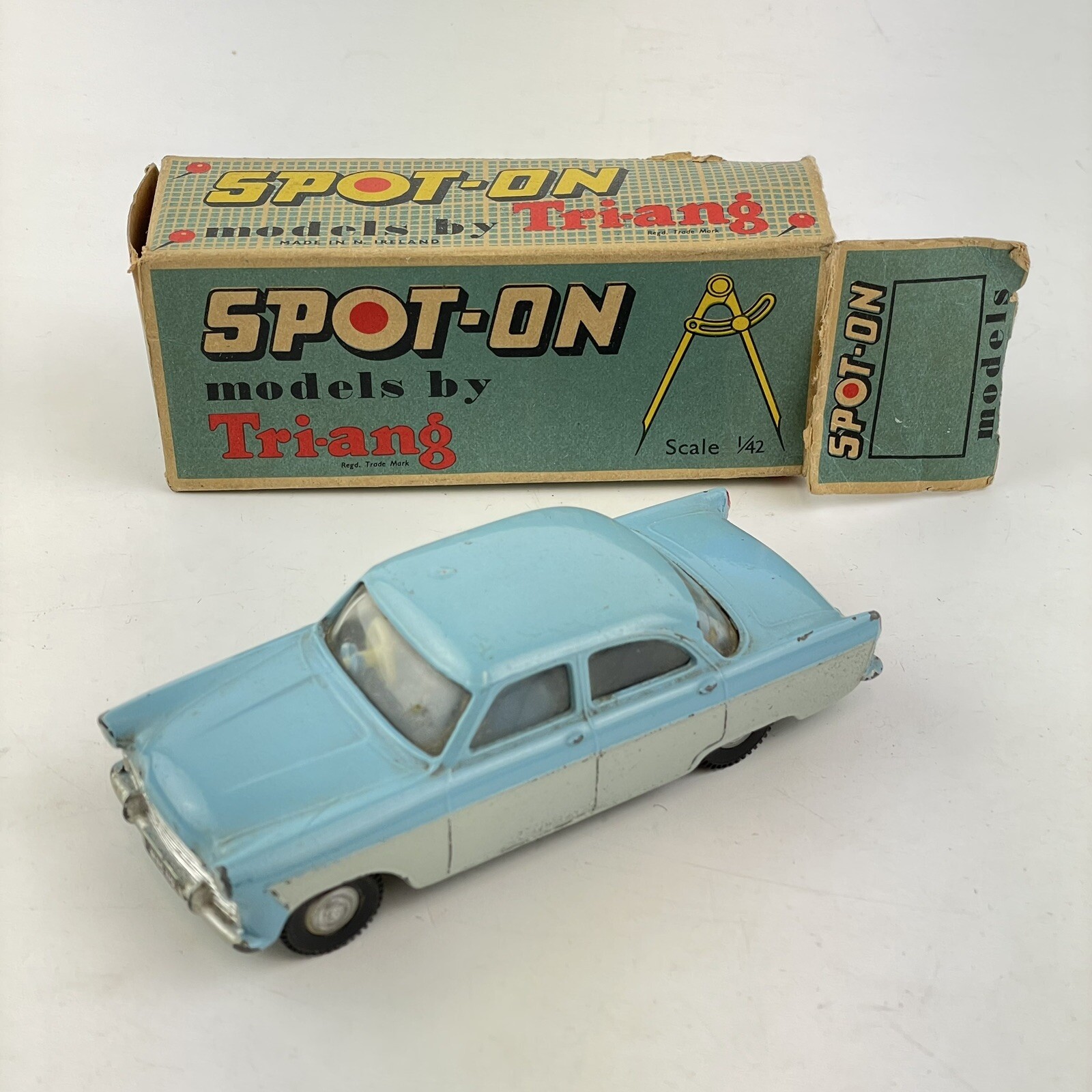 Spot-On 100sl, Ford Zodiac (with lights) - Free Price Guide & Review
