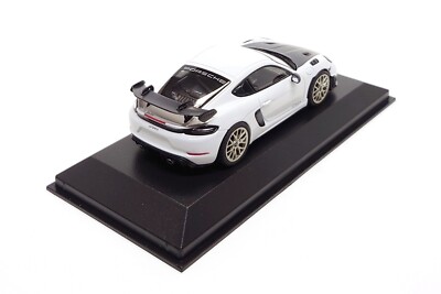 Minichamps 1:43 Porsche 718 Cayman GT4 RS (982) in White / Neodyme