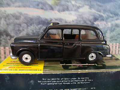 CORGI London Taxi #425 | eBay