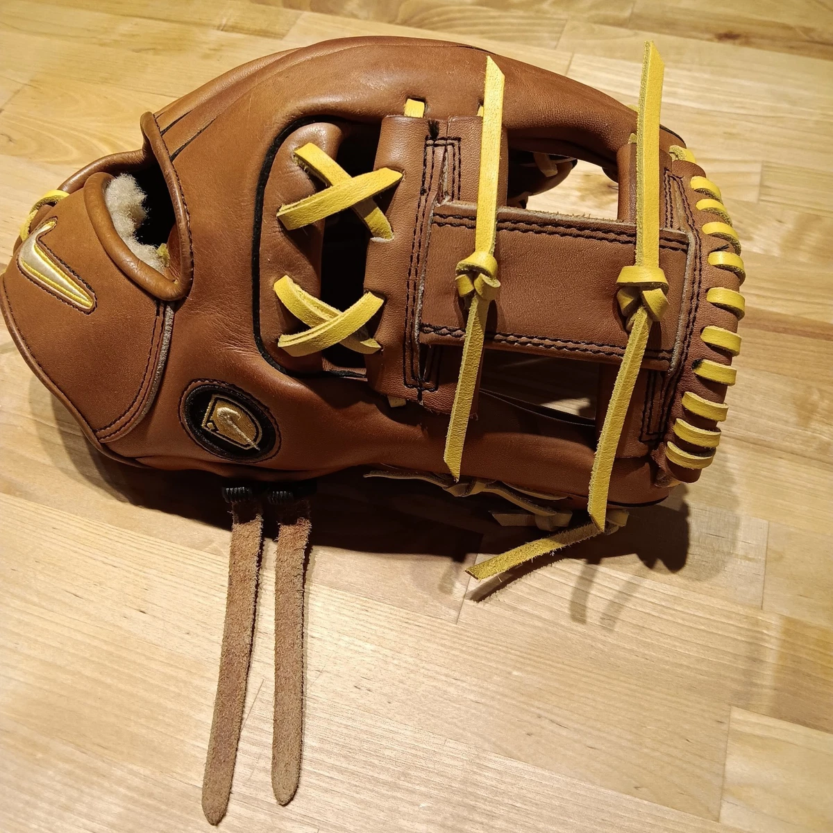 Nike DriFit PRO GOLD FLASHグローブ1125/11.25 Nike DriFit PRO GOLD