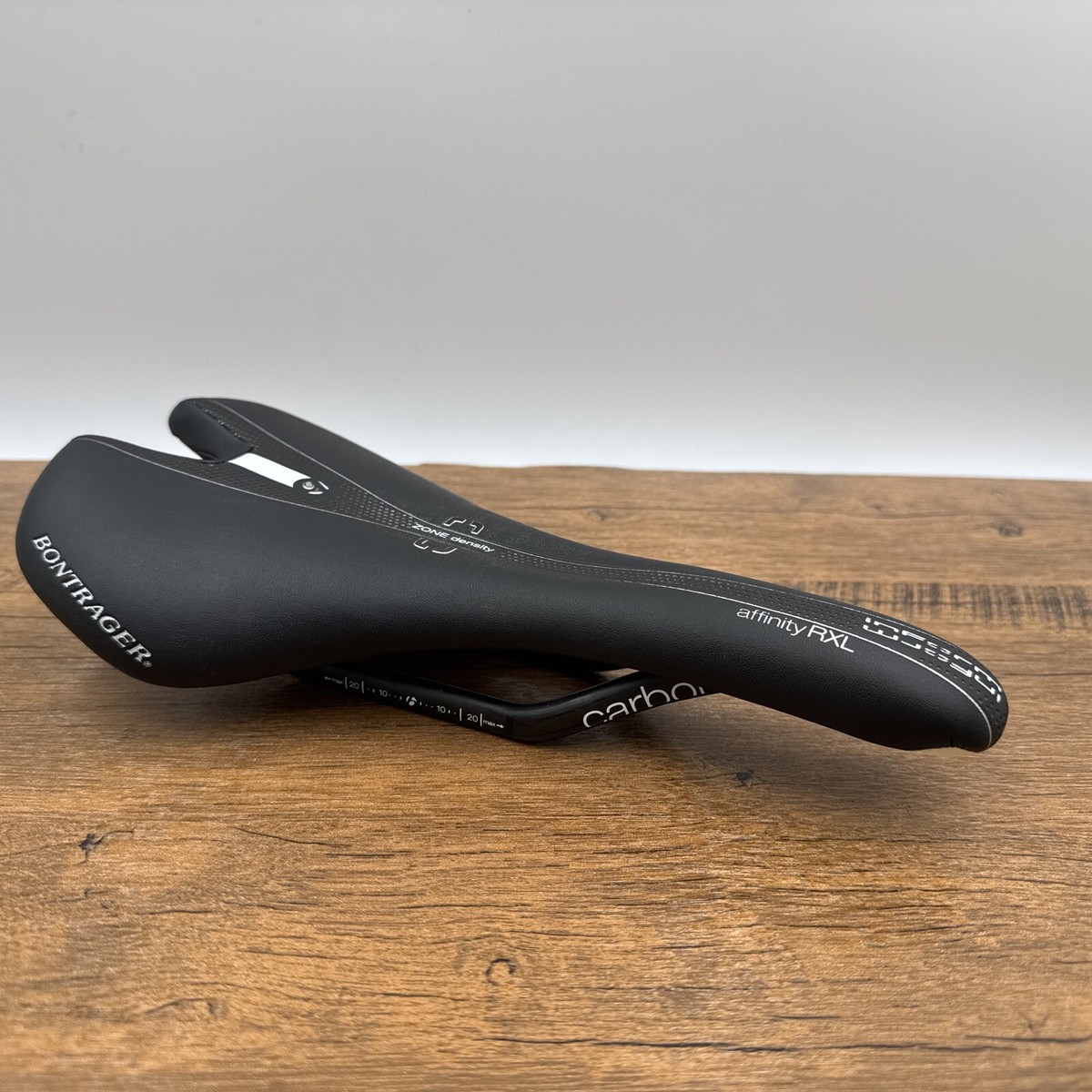 BONTRAGER affinity RXL サドル カーボン BLK 【公式通販】