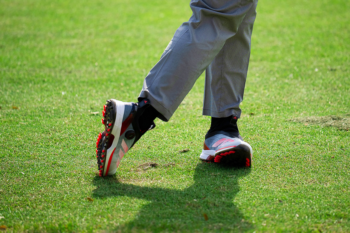 なんなんだこの足にフィットする一体感はっ！アディダス「アディゼロ