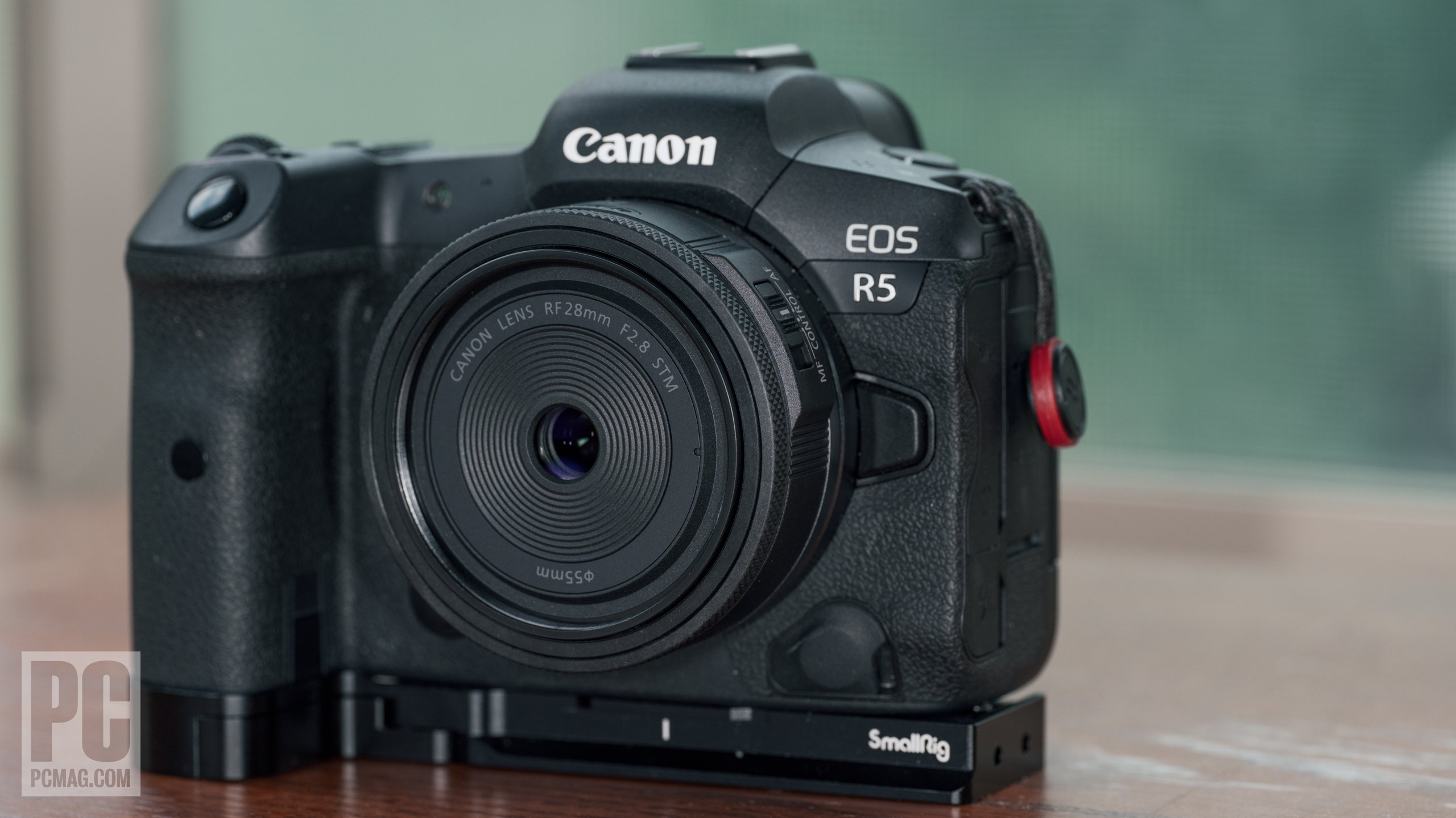 Canon RF 28mm F2.8 STM - Review 2023 - PCMag Middle East