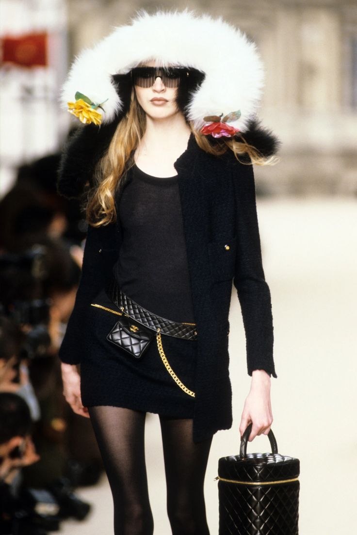 Chanel Fall 1994 Ready-to-Wear Fashion Show