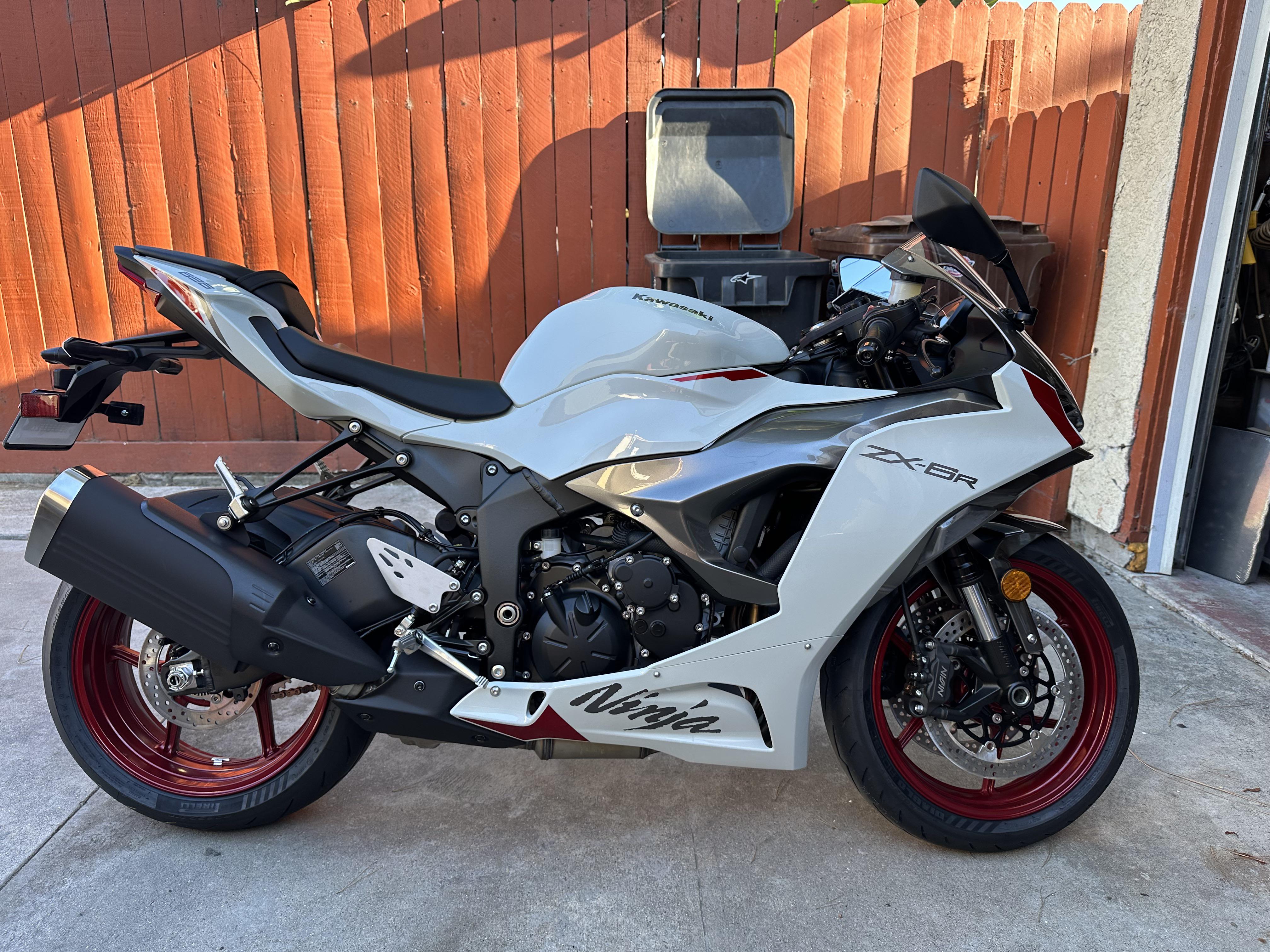 zx6r 2024〜 フロントフォーク 左側 曲がりあり zx6r 2024〜 フロント