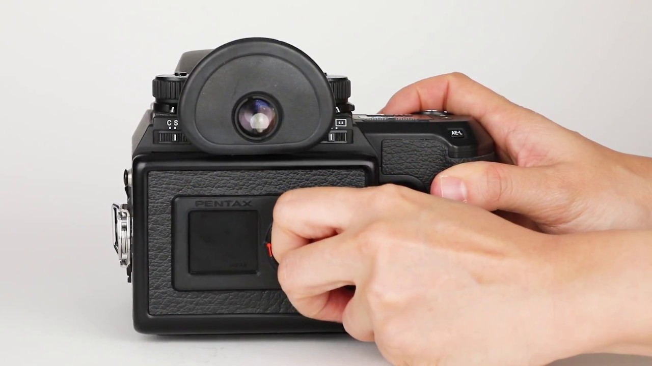 ペンタックス 645NII フィルムの入れ方 CAMERA fan 大村祐里子 - YouTube