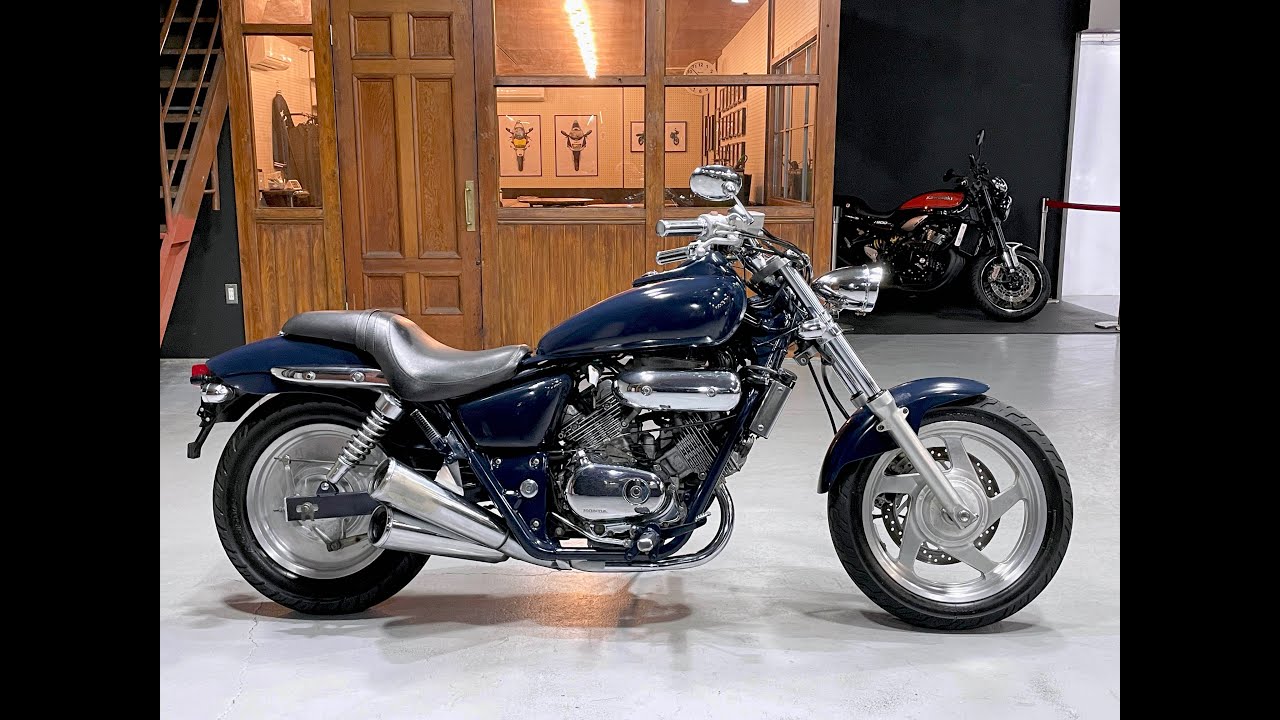 HONDA V-TWIN MAGNA250 MC29 - ホンダ V-ツイン マグナ250 - YouTube