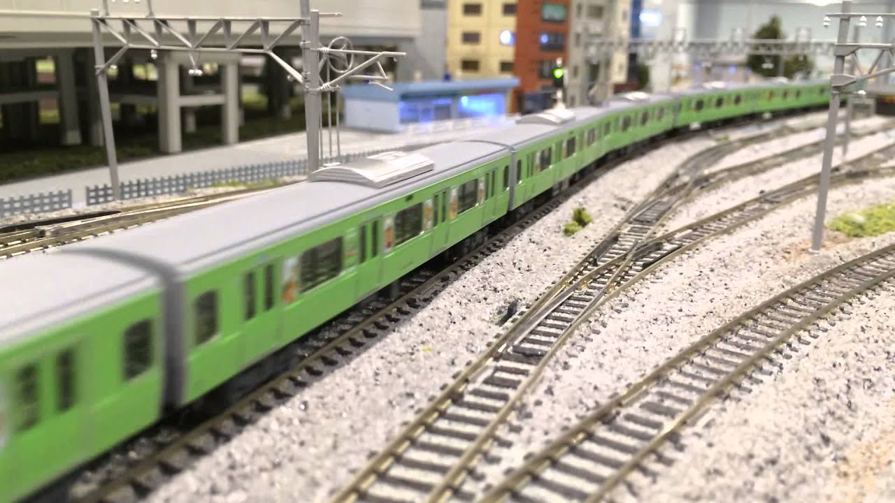 E231系500番台 リラックマ みどりの山手線 ラッピングトレイン - YouTube