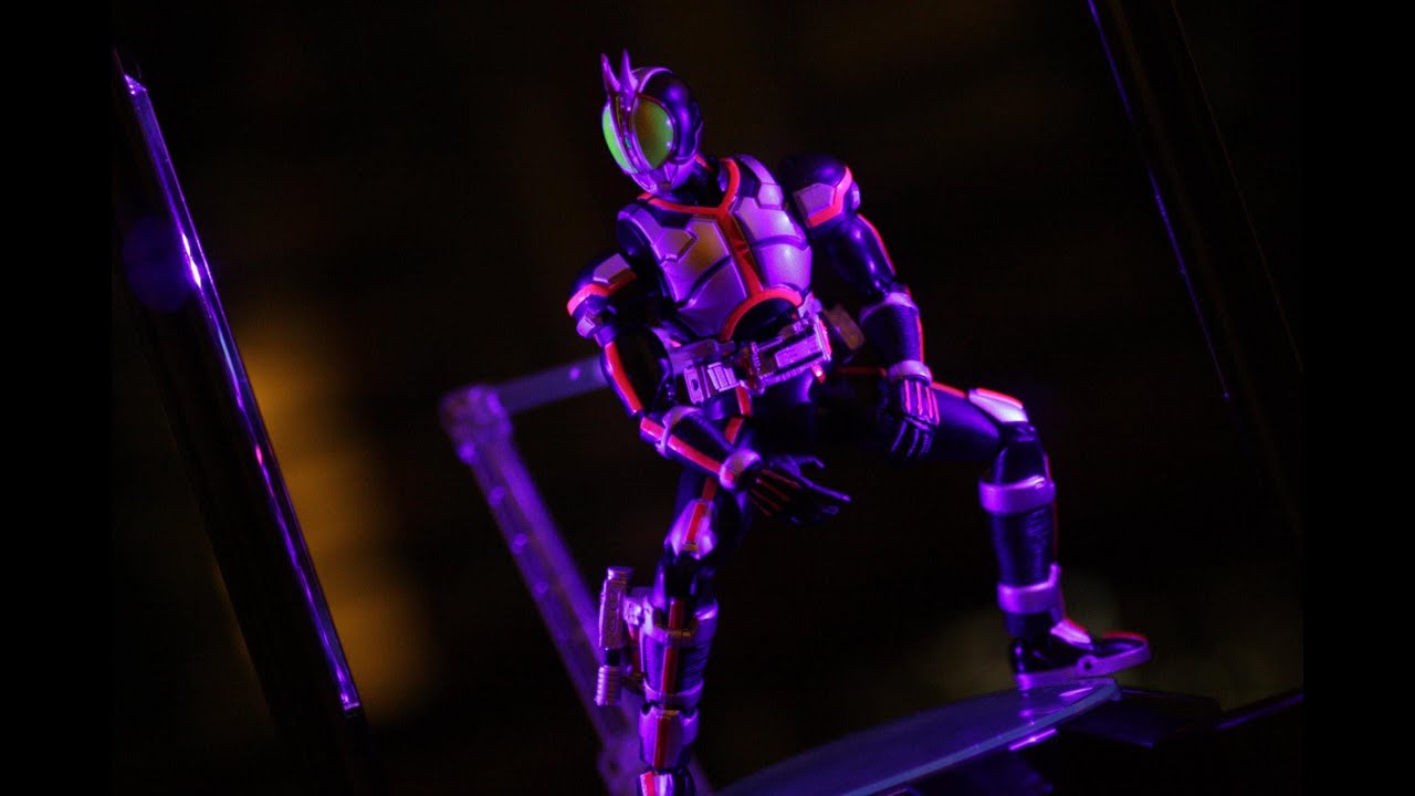 Toy Review: S.H. Figuarts Kamen Rider Faiz 555 GLOWING STAGE SET