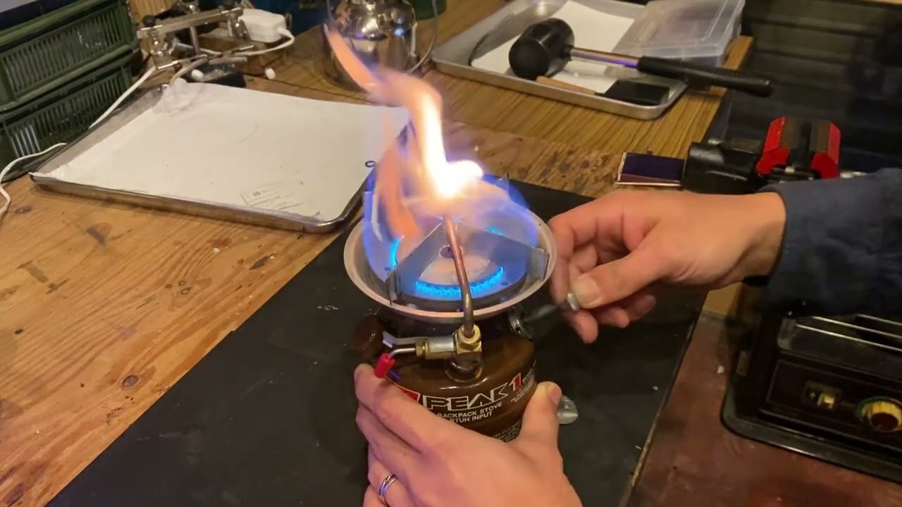 Jun.1979 Coleman PEAK1 model 400 vintage stove Ignition video 点火