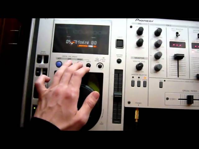 2xCDJ-100s & DJM-300s Pioneer - YouTube