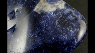 ソーダライト (方曹達石)原石 磨き 137g｜天然石 通販 キラリ石