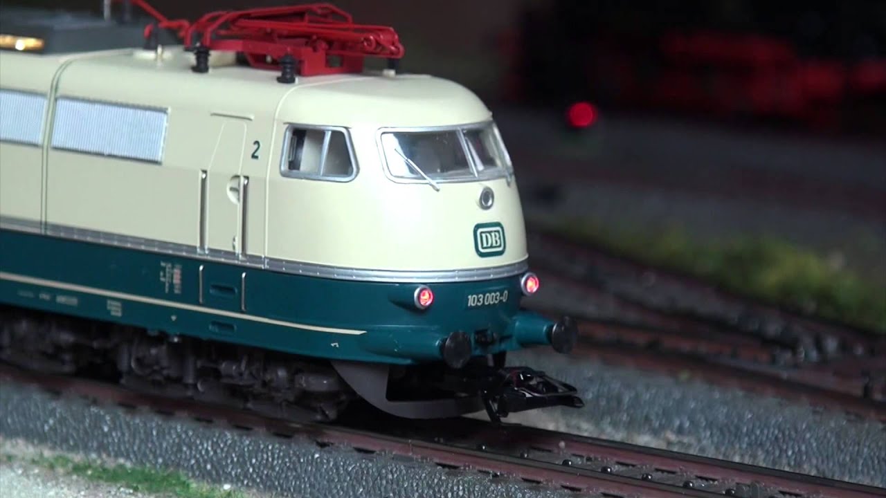 MARKLIN 31014 - BR 103 & BR 120 (DB) - Era IV - YouTube