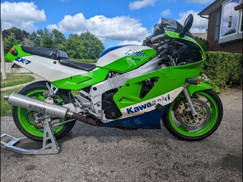 1990 Kawasaki ZX7 - A preview of one of the upcoming restorations