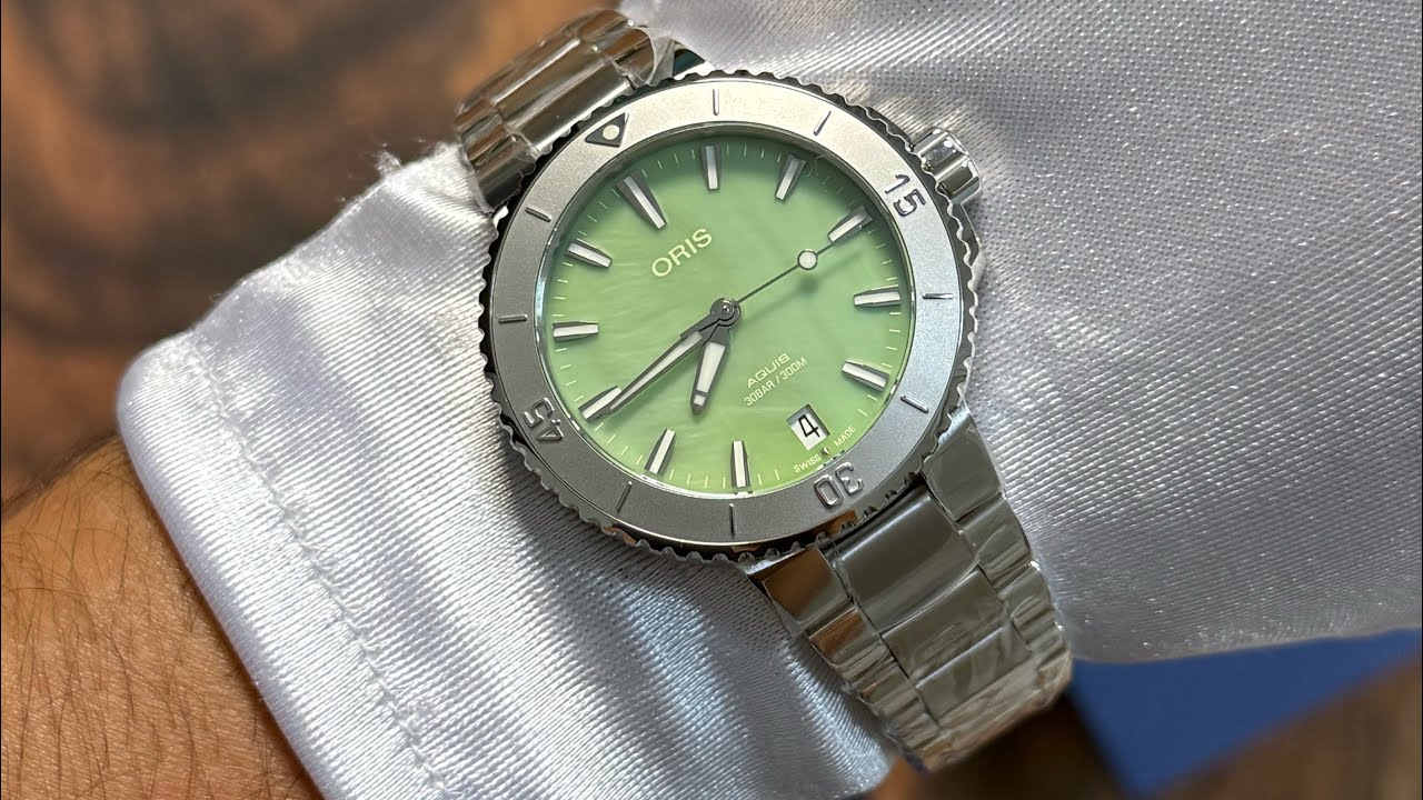 Oris Aquis Date 01 733 7770 4157-07 8 18 05P (Seafoam Green Mother