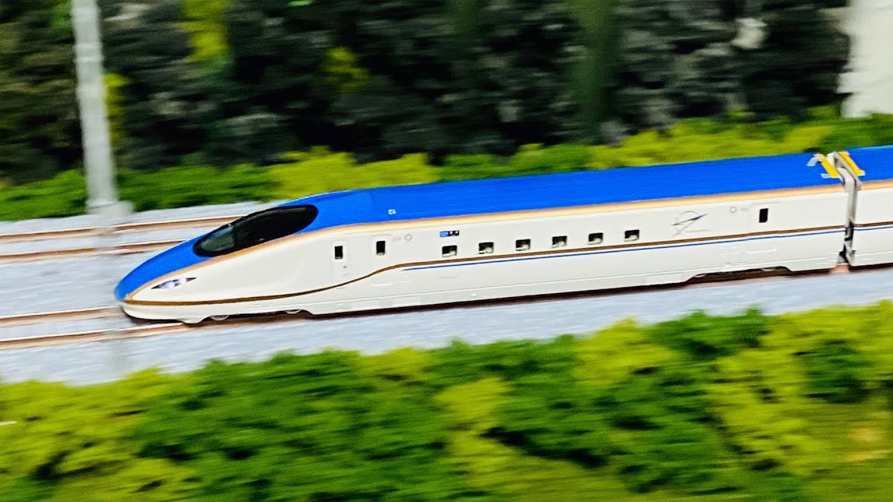 Nゲージ KATO E7系北陸新幹線「かがやき」12両編成 走行動画 - YouTube