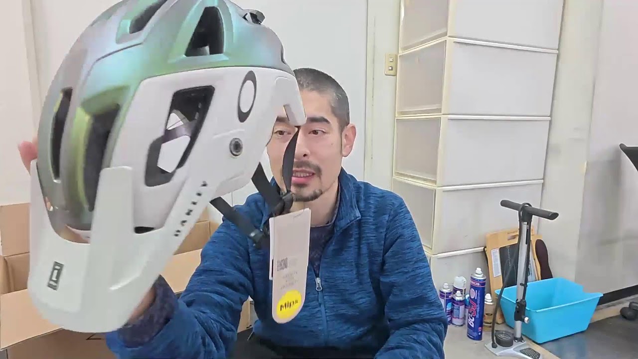 OAKLEY helmets now in stock! Introducing 6 new models! - YouTube