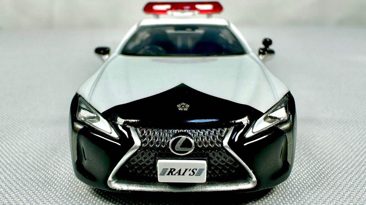 パトカー】ドバイ警察にも負けない！5リッターV8エンジン 1/64ミニカー