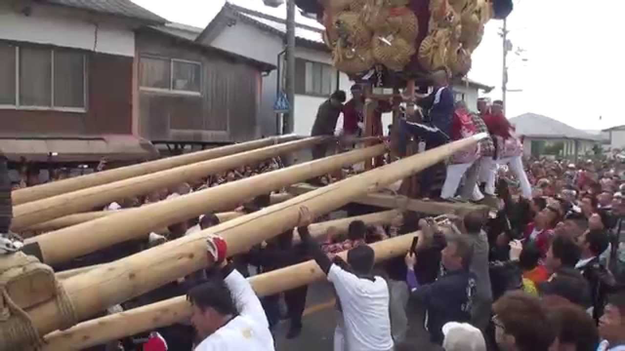 平成26年 新居浜太鼓祭り 松乃木 VS 東浜 - YouTube