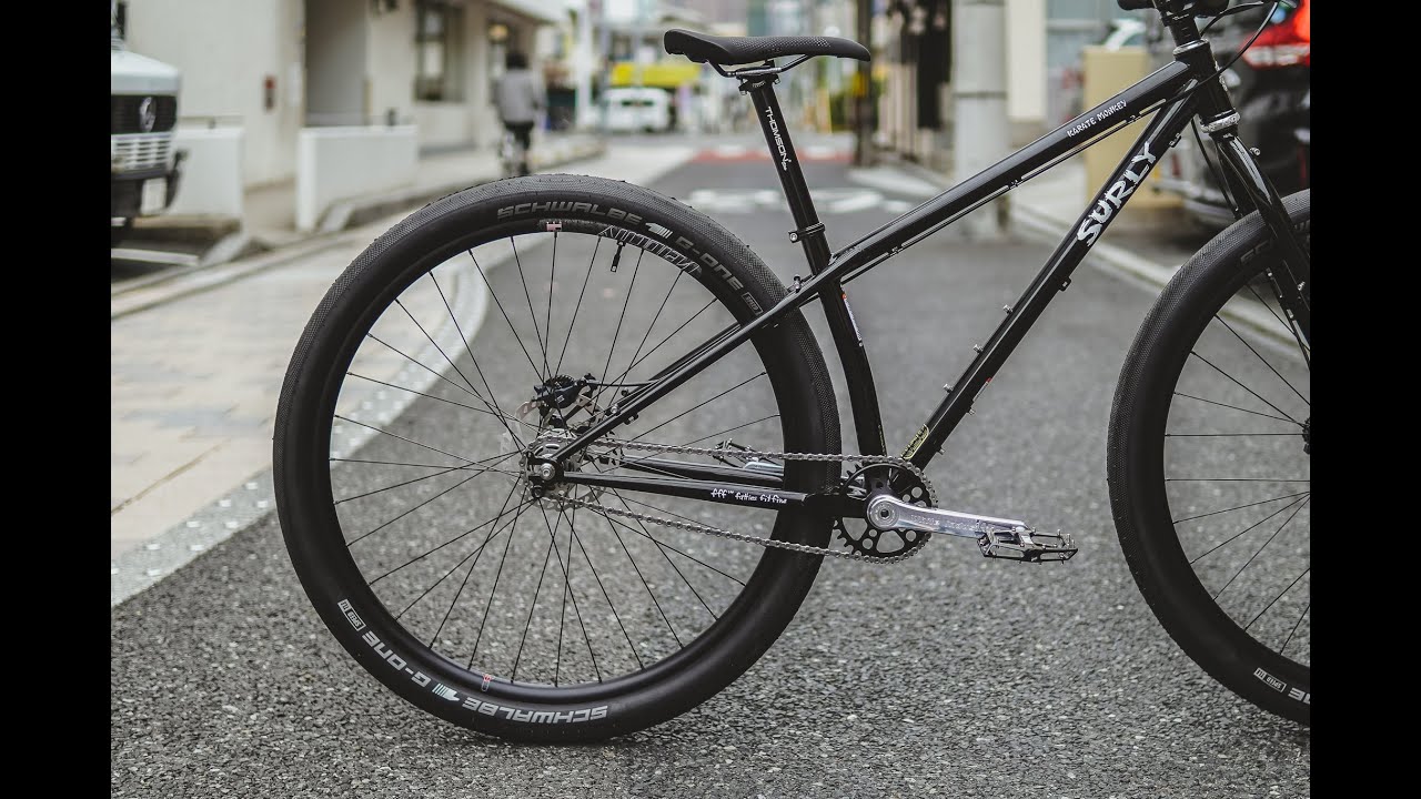 山に行くつもりがない感じのマウンテンバイクを組みました - YouTube