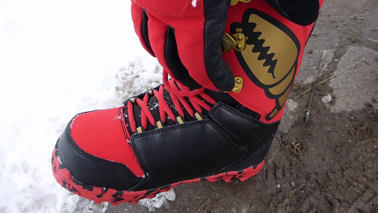 Thirty Two Lashed Crab Grab - YouTube