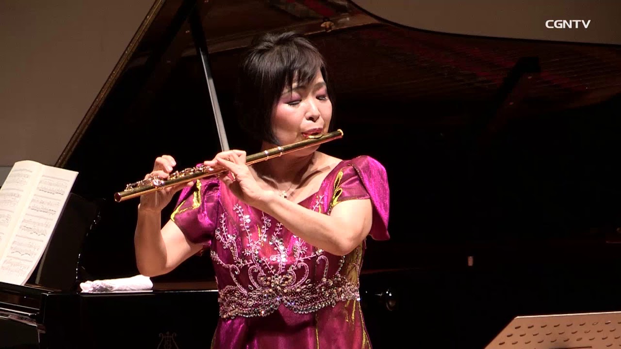 CGN FOCUS]1155編 デビュー35周年記念紫園香フルートリサイタル - YouTube