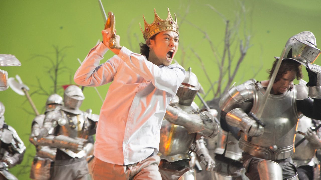 窪塚洋介、11年ぶりにCM出演 “KING”役で登場 「CLASH OF KINGS」CM