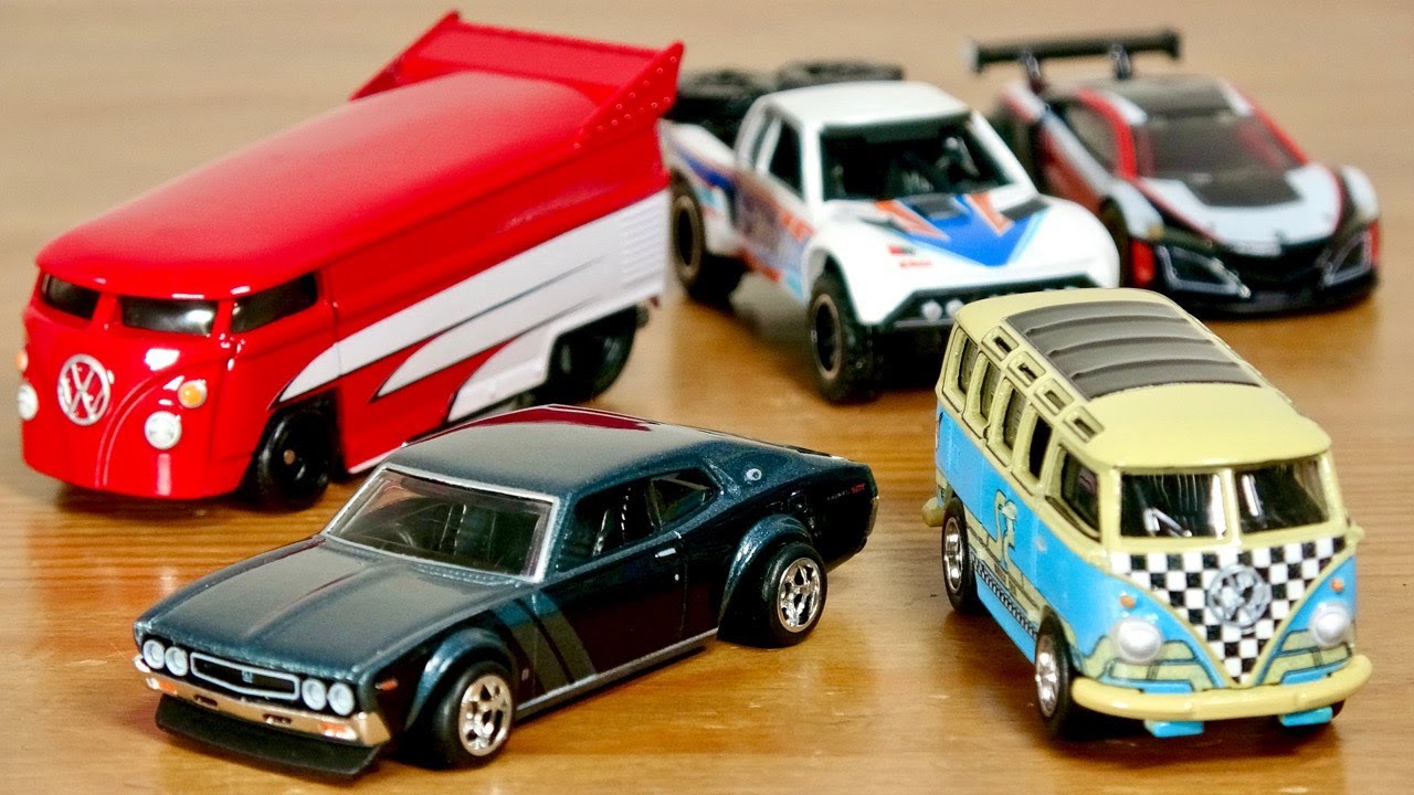 The Drag Bus has a strong presence! Hot Wheels Premium Boulevard