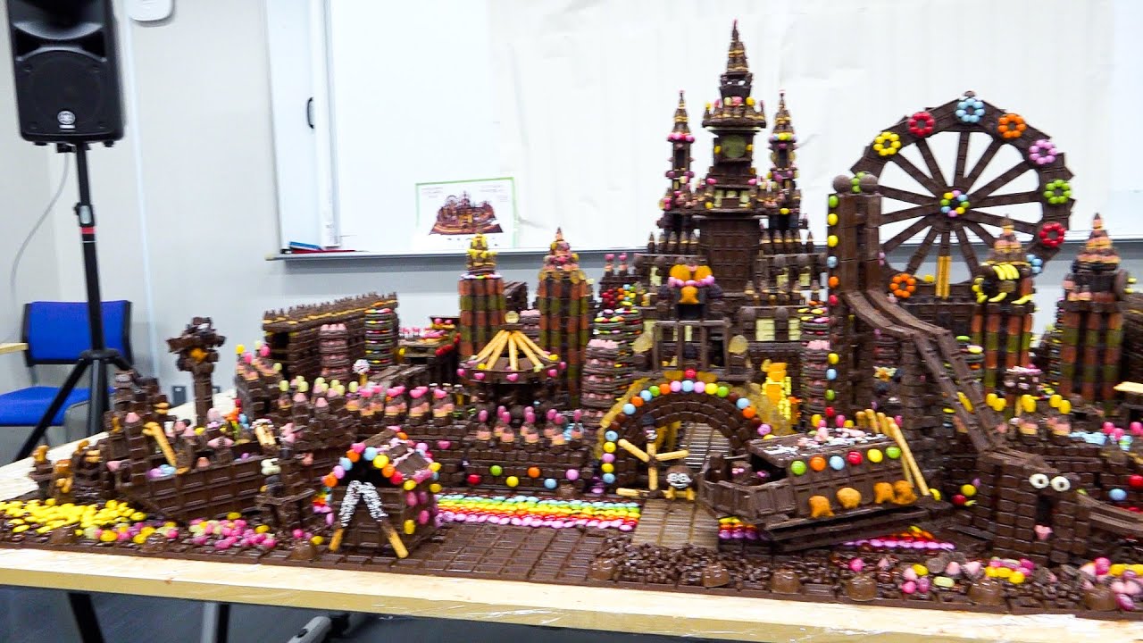 食べられる遊園地 - YouTube