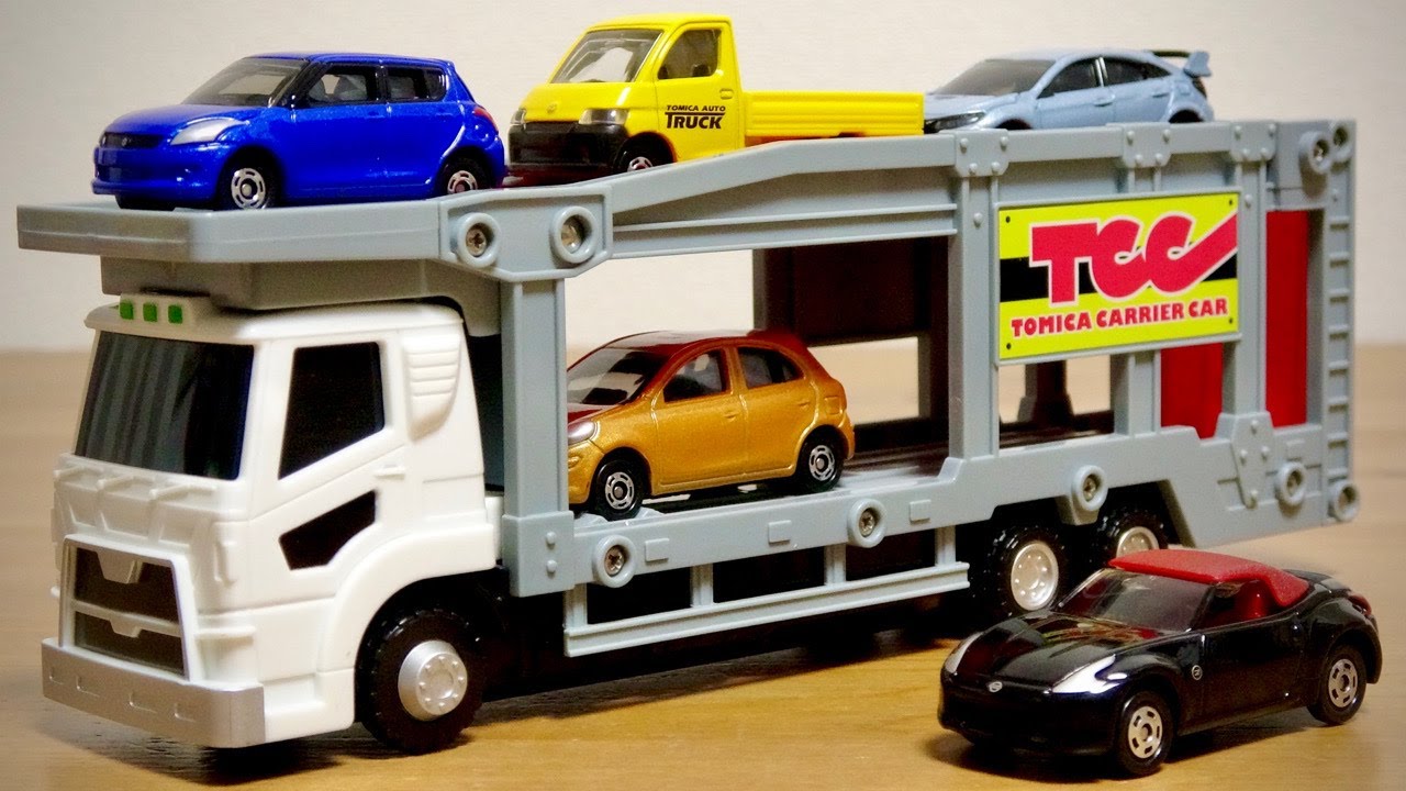 This set is the best value for money! Maybe! Tomica Gift Let's