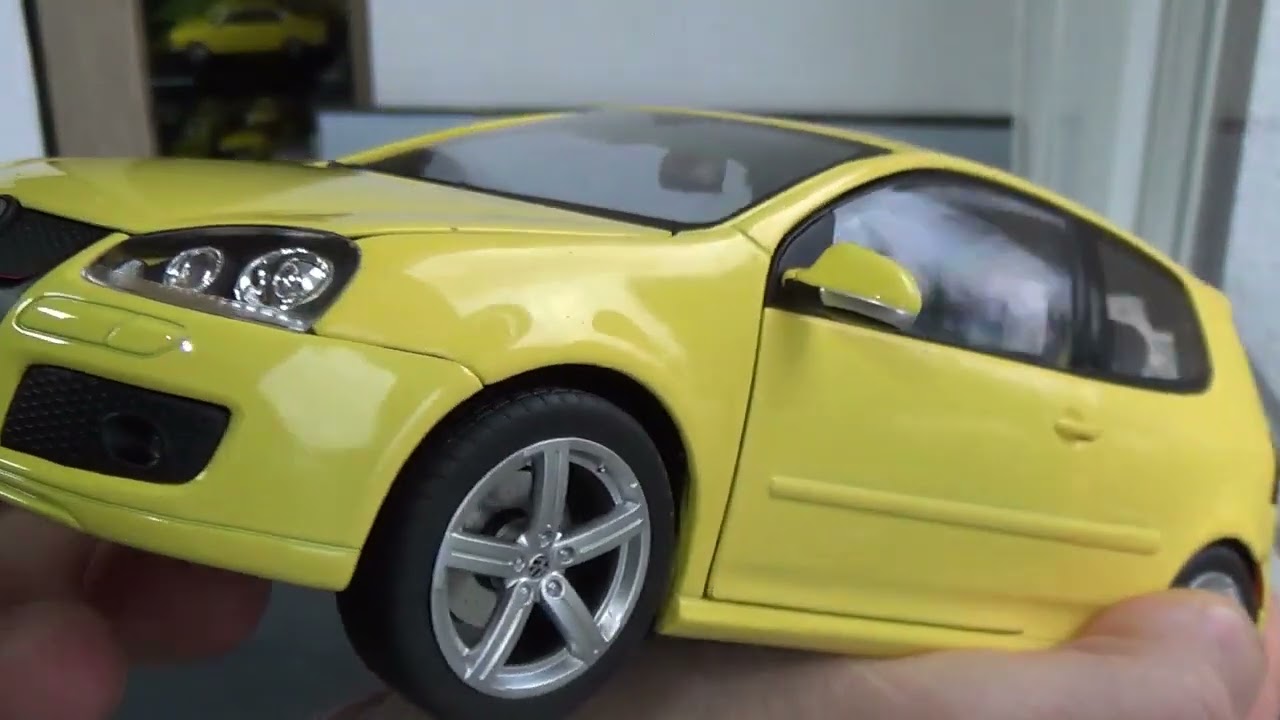 Volkswagen Golf MK5 GTI Pirelli Edition - Norev 1:18 - YouTube