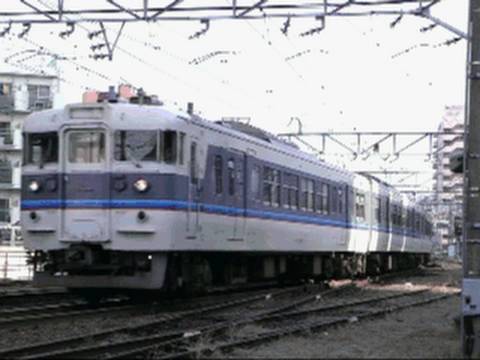 115系3000番台 広島快速色 広島駅発車 - YouTube