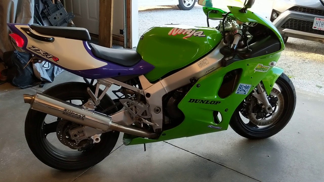 96 Kawasaki ZX7R - YouTube